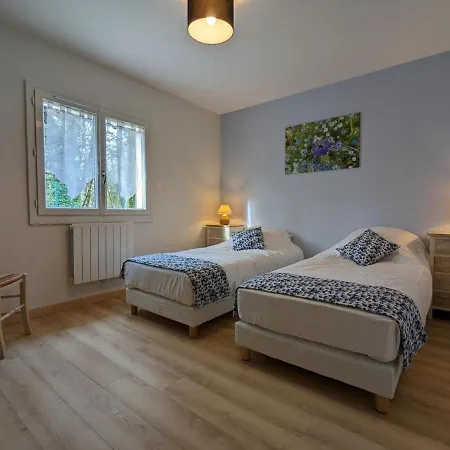 Prázdninový dům Maison De Plain-pied Avec Wifi Et Animaux Acceptes, Jardin Et Terrasse Prives - Fr-1-653-227 Puyreaux
