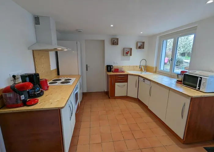 Maison De Plain-pied Avec Wifi Et Animaux Acceptes, Jardin Et Terrasse Prives - Fr-1-653-227 *