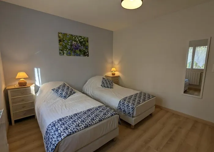 Maison De Plain-pied Avec Wifi Et Animaux Acceptes, Jardin Et Terrasse Prives - Fr-1-653-227 Puyreaux